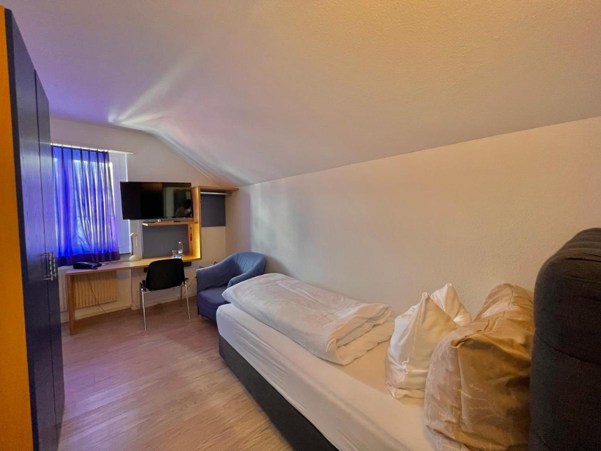 Hotel Hirschen Hinwil Exterior photo